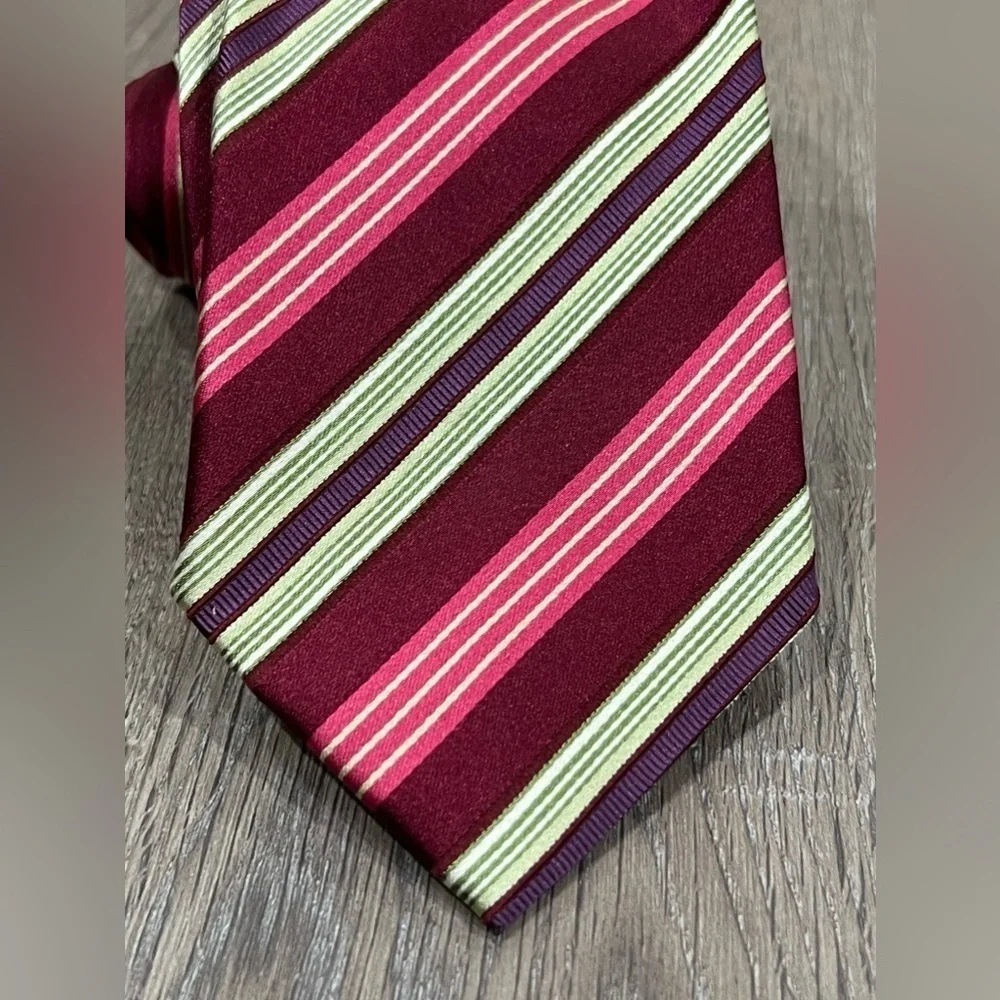 Ermenegildo Zegna Red Power Stripe Made in Italy 100% Silk Designer Tie EUC